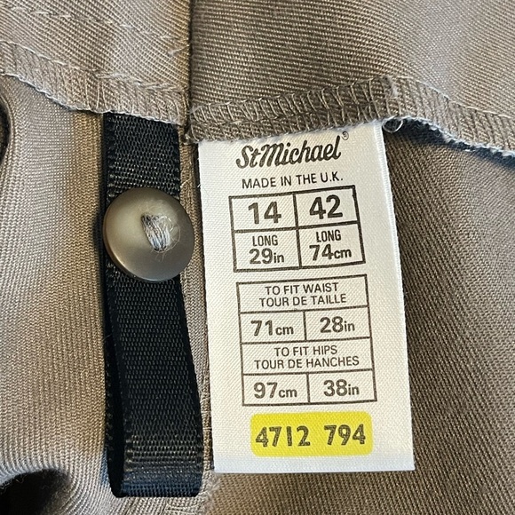 St. Michael women’s vintage pleated midi skirt dark beige size 15L Made in UK - Picture 7 of 8